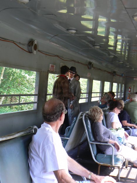 038-investigators talking with suspicious character.jpg